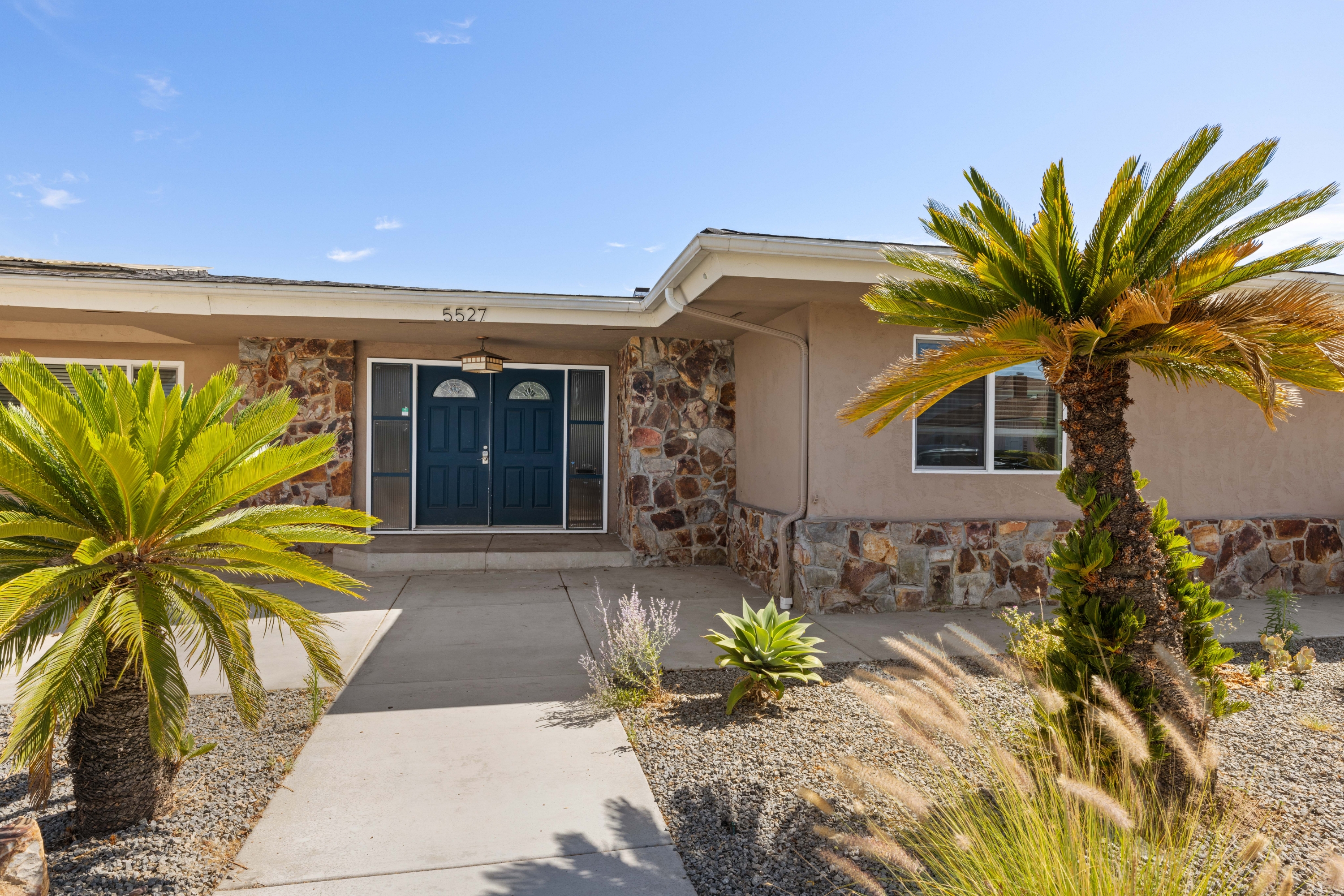 5527 Dorothy Dr.