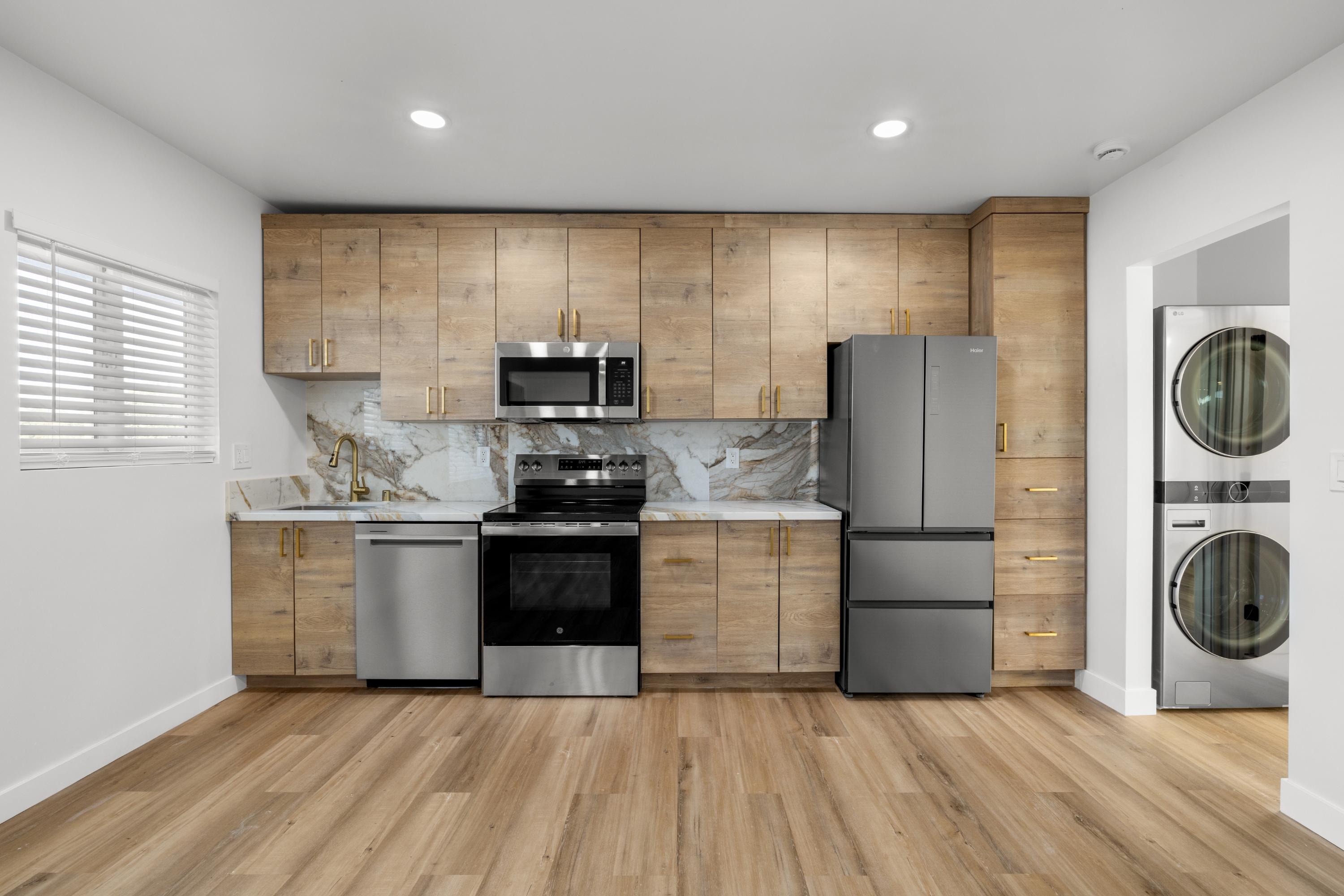 4575-79 Haines Street - 4577