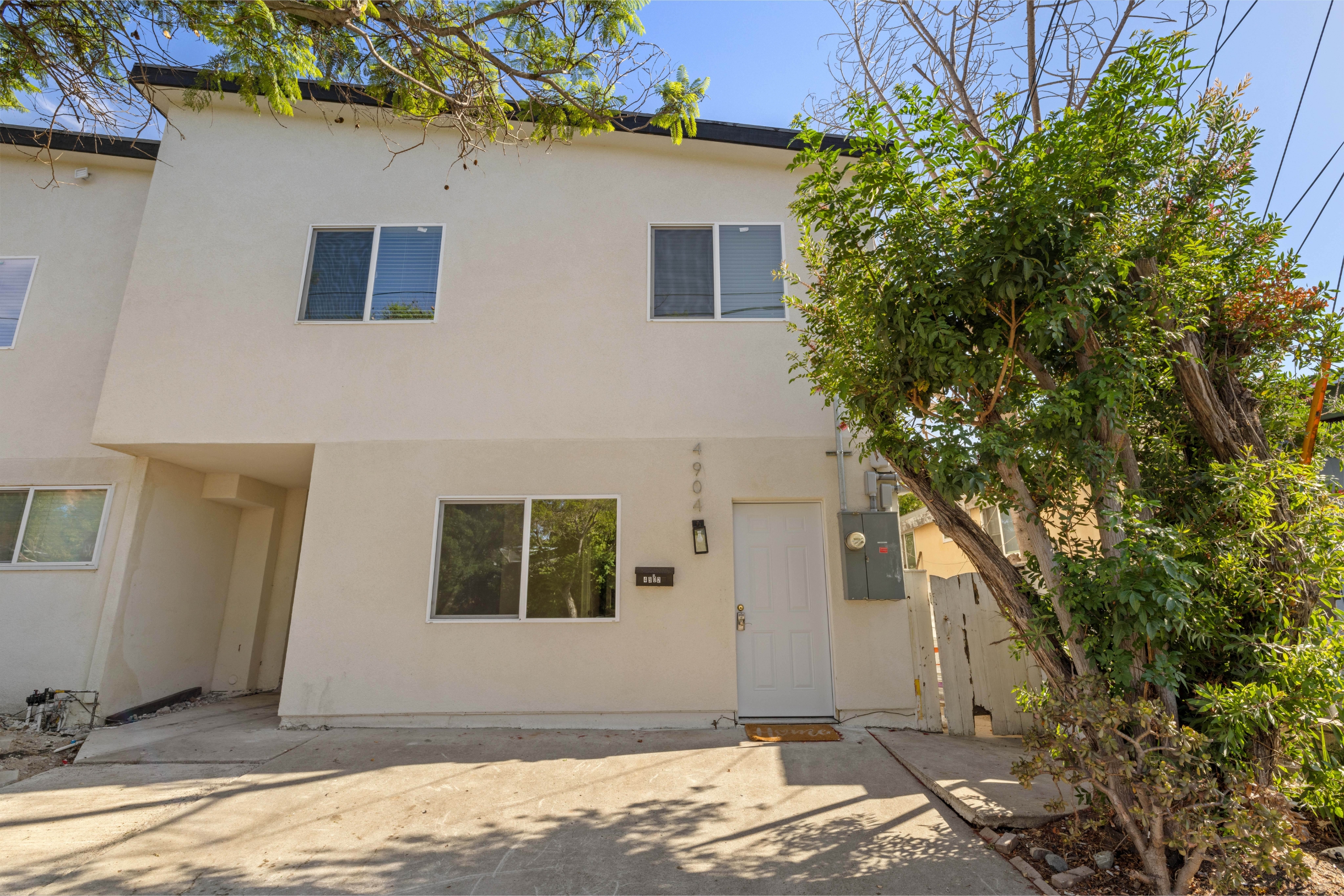Property main image
