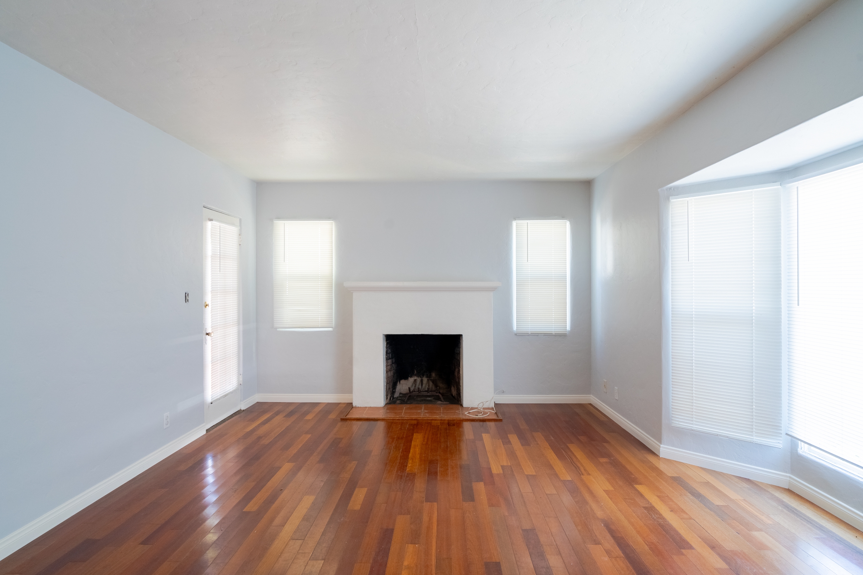 4768 College Ave - Main House