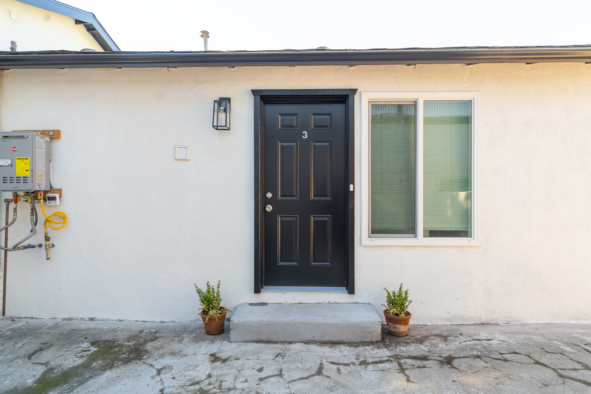 2046 Cypress Avenue - 3
